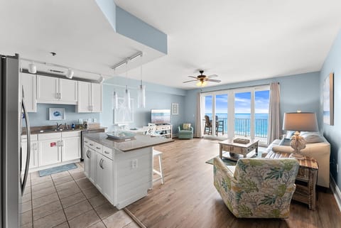 Remodeled Resort Condo! Ocean & Beach Views!