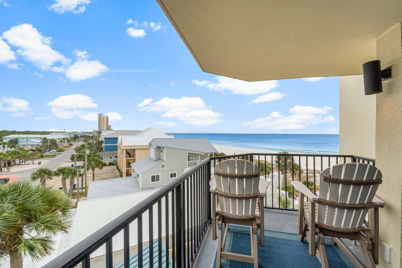 Incredible Beachfront Corner Unit! Beach Chairs Service and Umbrella Included! - Panama City Beach