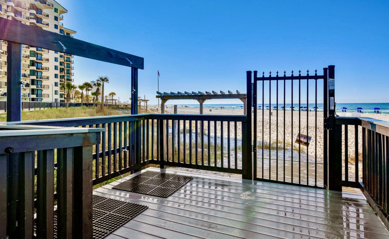 Incredible Beachfront Corner Unit! Beach Chairs Service and Umbrella Included! - Panama City Beach