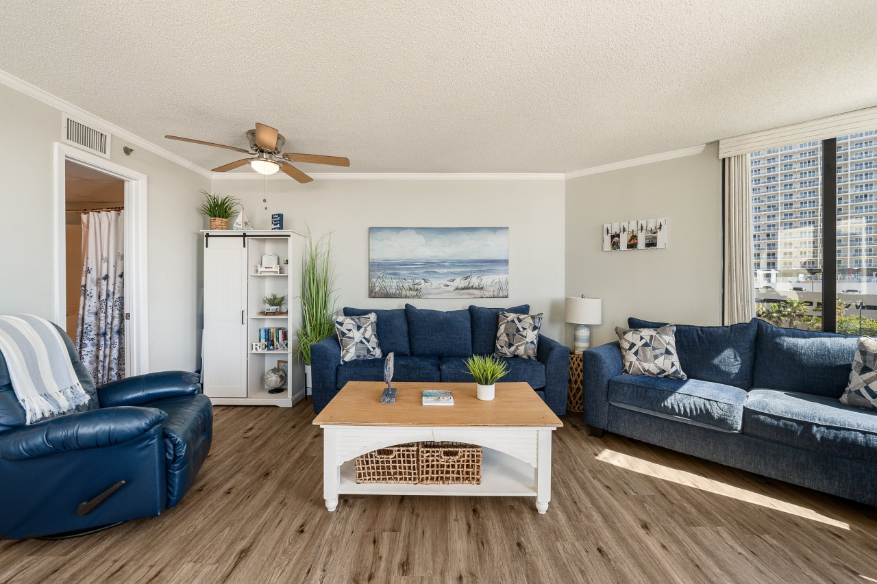 Incredible Beachfront Corner Unit! Beach Chairs Service and Umbrella Included! - Panama City Beach