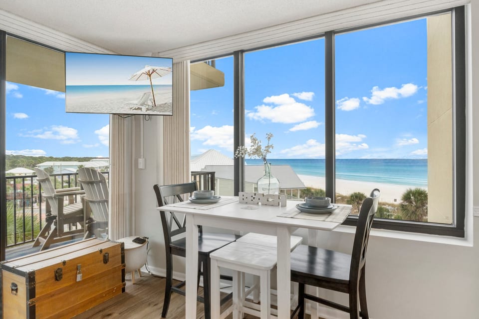 Incredible Beachfront Corner Unit! Beach Chairs Service and Umbrella Included! - Panama City Beach