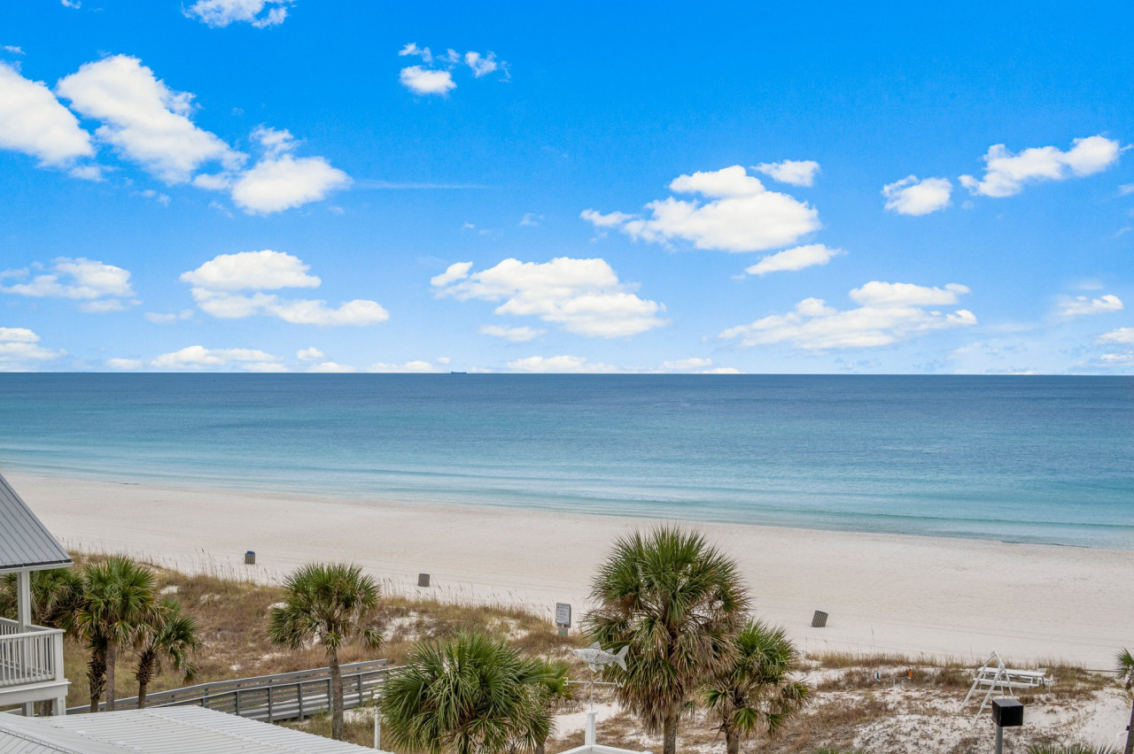 Incredible Beachfront Corner Unit! Beach Chairs Service and Umbrella Included! - Panama City Beach
