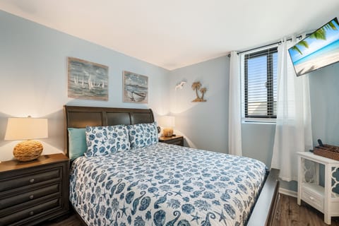 Incredible Beachfront Corner Unit! Beach Chairs Service and Umbrella Included!