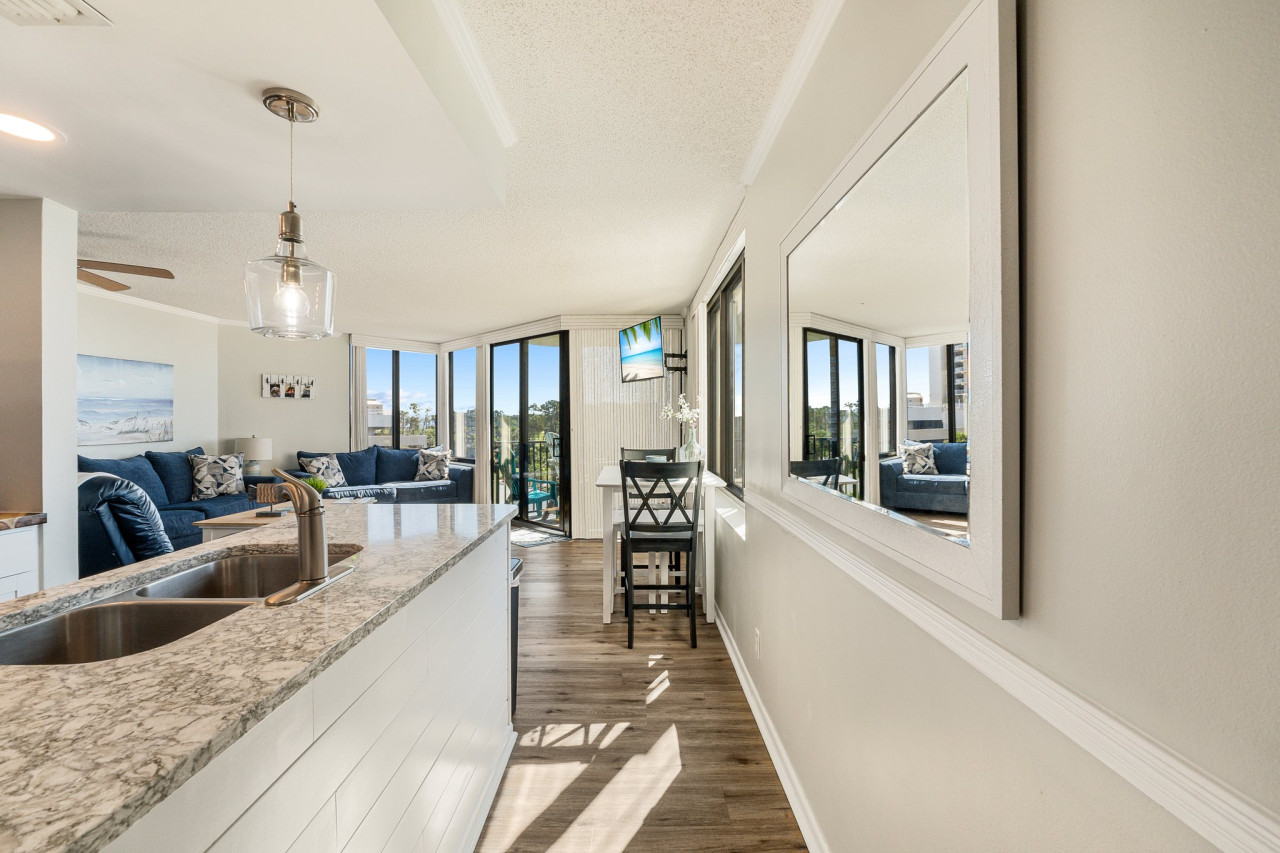 Incredible Beachfront Corner Unit! Beach Chairs Service and Umbrella Included! - Panama City Beach