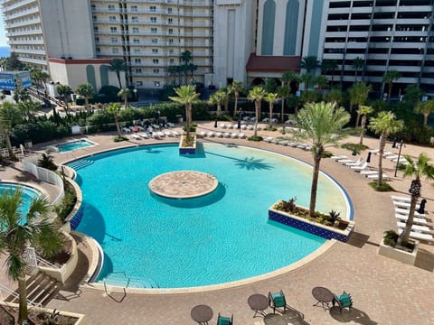 Low Floor 3BD + Bunks Family Resort! 5 Pools! Free Beach Chairs