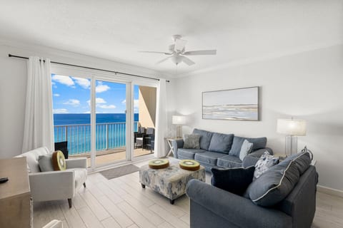 Spectacular Big 3BD Beachfront Condo!  Sleeps 10