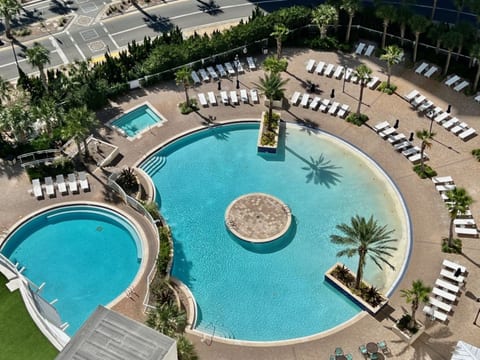Amazing Beach Ocean View Condo! Free Beach Chair & Umbrella Service!