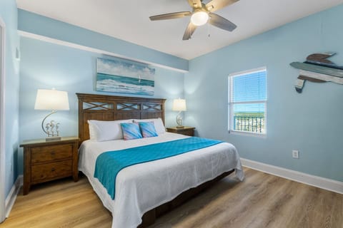 Luxurious 4BD! Oceanview! Free Beach Chair Service!