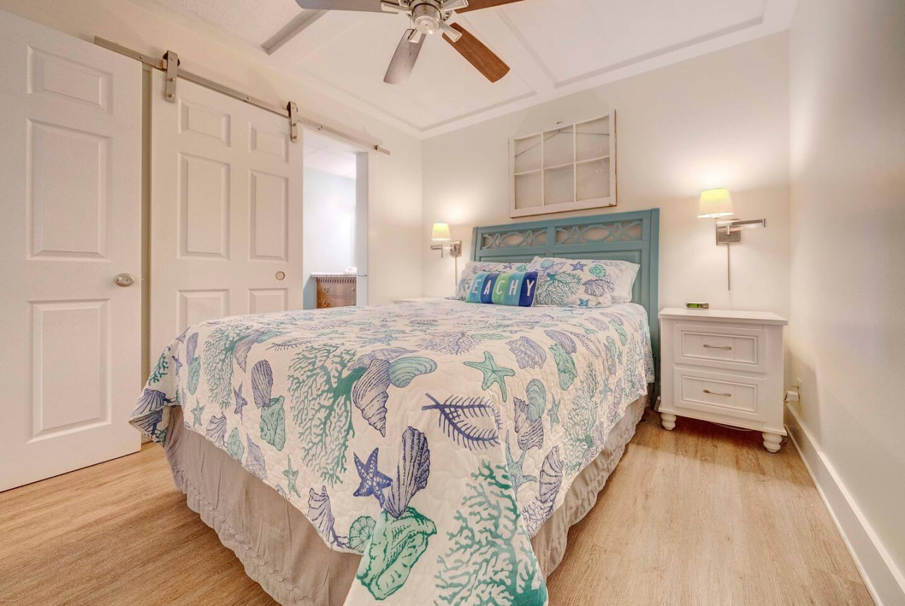 sunbird-resort!-ground-floor-renovated-beach-condo!-free-beach-chairs!/