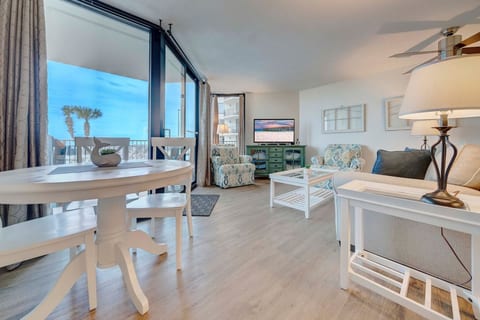 Ground-Floor Beachfront Condo w/ Free Beach Chairs