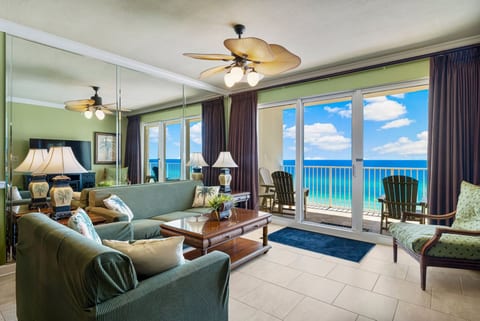 Beachfront Bliss: Luxe 3BR Condo at Marisol Complex
