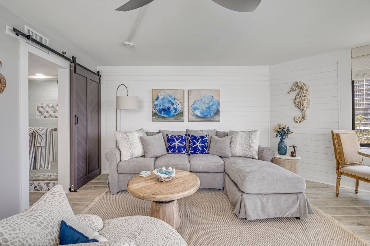 Newly Completely Renovated Beach Condo at Sunbird Resort! Free Beach Chairs and Umbrella Service! - Panama City Beach