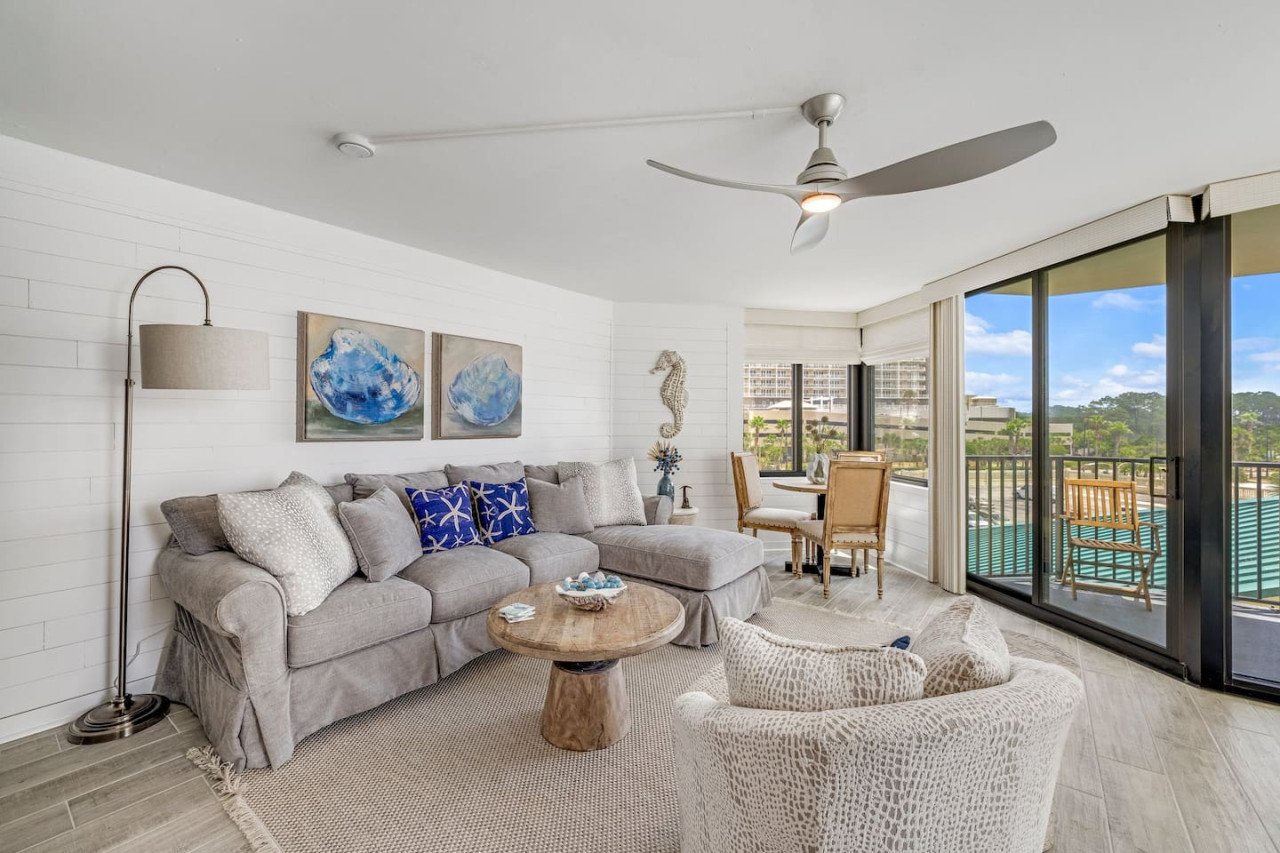 Newly Completely Renovated Beach Condo at Sunbird Resort! Free Beach Chairs and Umbrella Service! - Panama City Beach