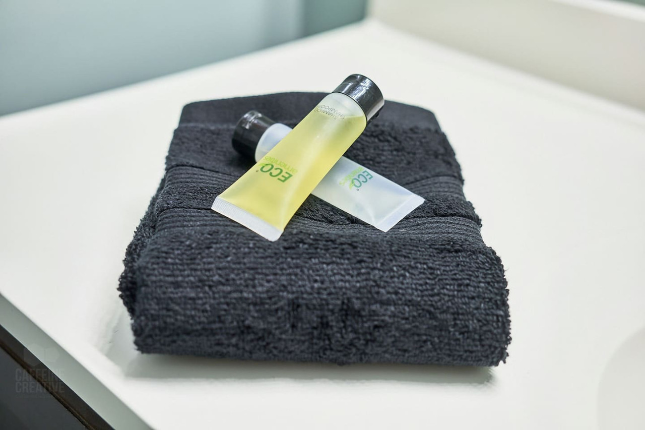 cinematic-retreat:-family-hideaway-with-or-king-bed/