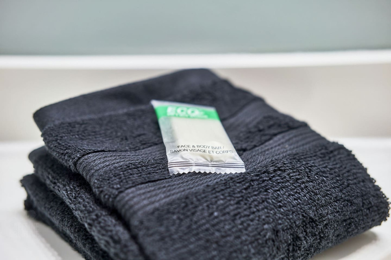 cinematic-retreat:-family-hideaway-with-or-king-bed/