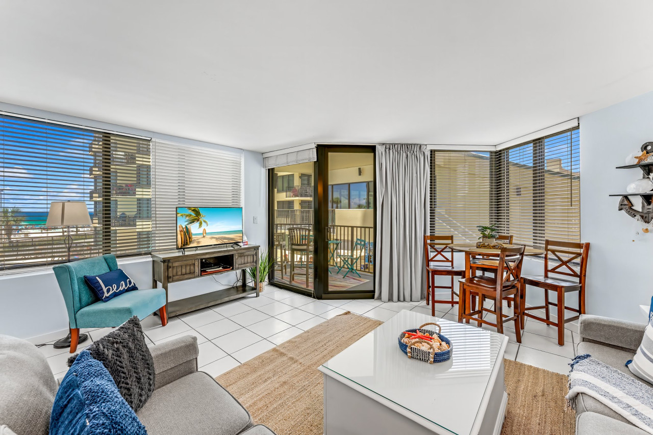 sunbird-resort-beach-1-bd-condo!-free-beach-chair-service!/