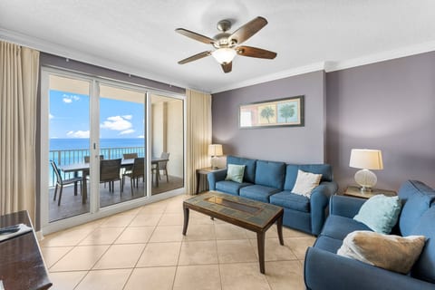 Superb 2BD/2BA Beachfront Condo! Free Seasonal Beach Chairs!