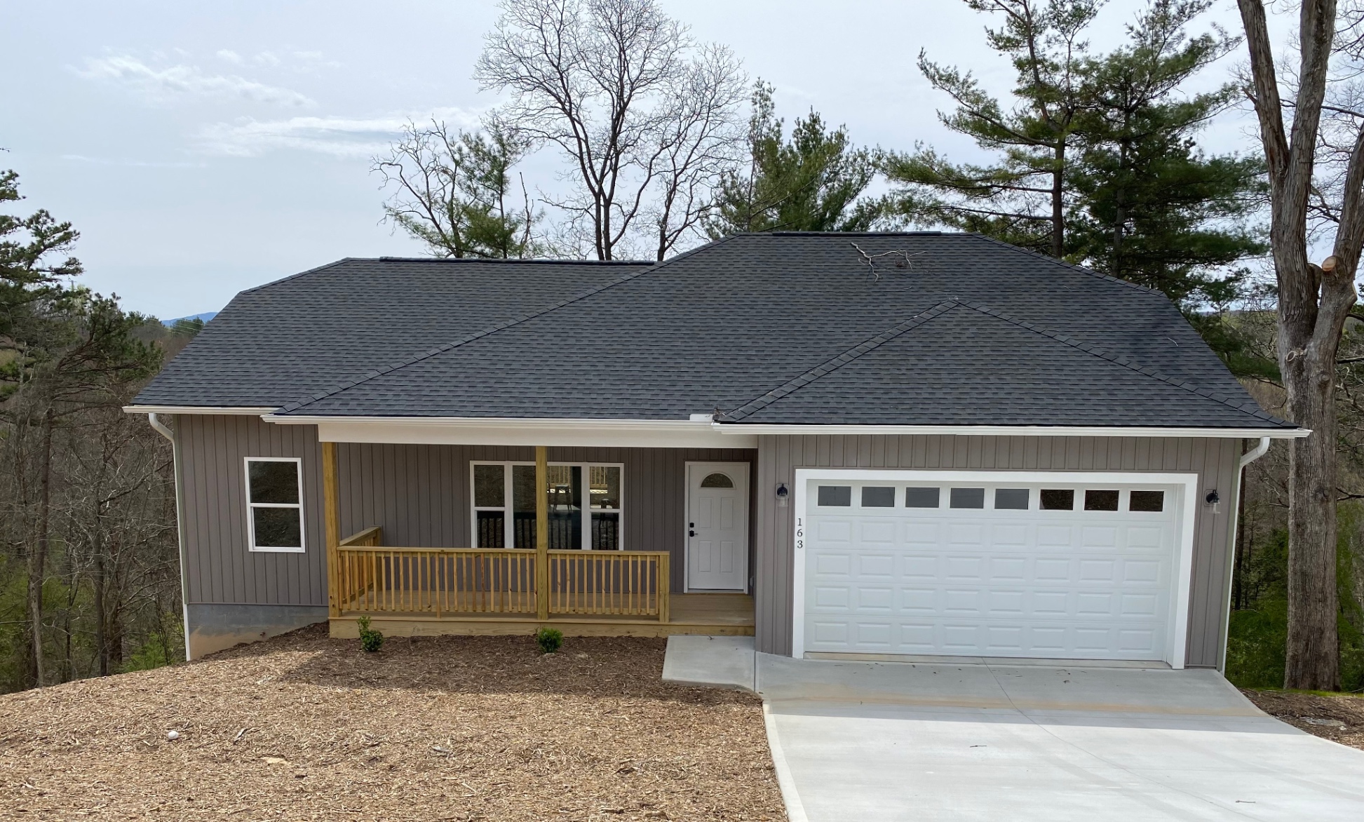 great-location-5-min-to-downtown-hendersonville/