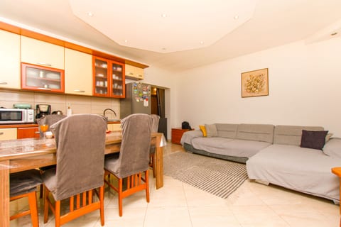 House Tina - Unit 376043-13