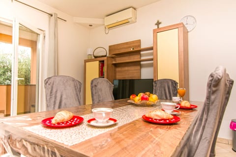 House Tina - Unit 376043-13