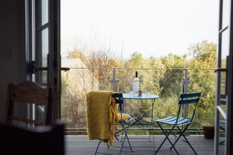 Stylish Hay-loft with Stunning Countryside Views