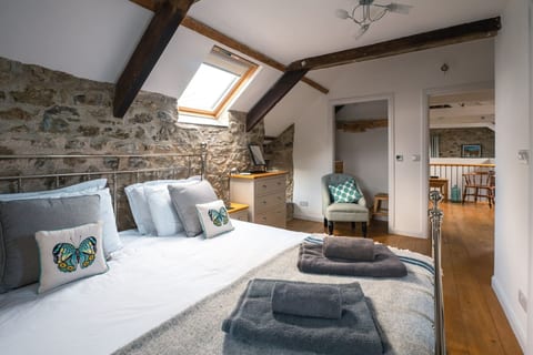 Stunning Converted Granary in Heart of St Davids