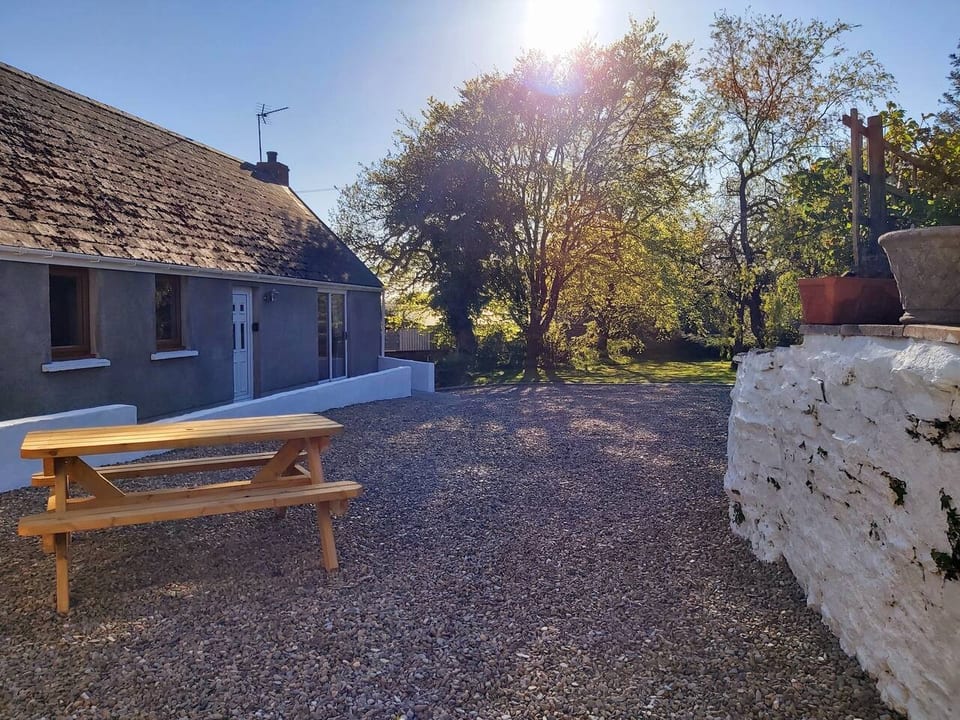 Converted Stables at Peaceful Family Farm Stay - Lawrenny