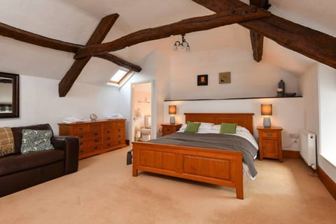 Plas Newydd 7-beds · Country House with Heated Swimming Pool & Gardens