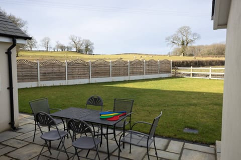 Brecon Beacons country cottages sleeps 12 people