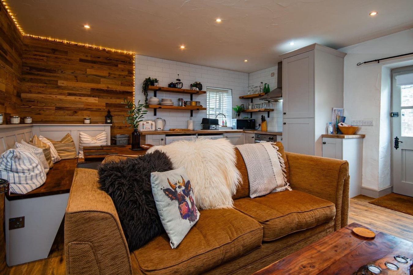 Cosy Farm Conversion In The Heart Of Pembrokeshire - New Moat