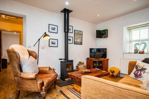 Cosy Farm Conversion In The Heart Of Pembrokeshire