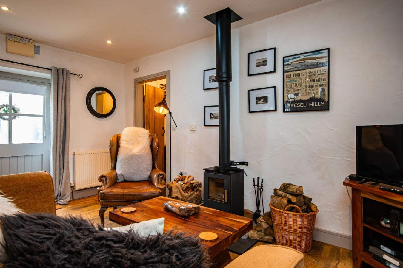 Cosy Farm Conversion In The Heart Of Pembrokeshire - New Moat