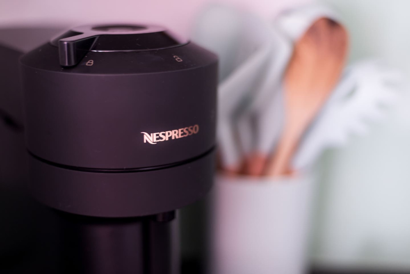 riverside-bothy-in-heart-of-scenic-harbour-village/