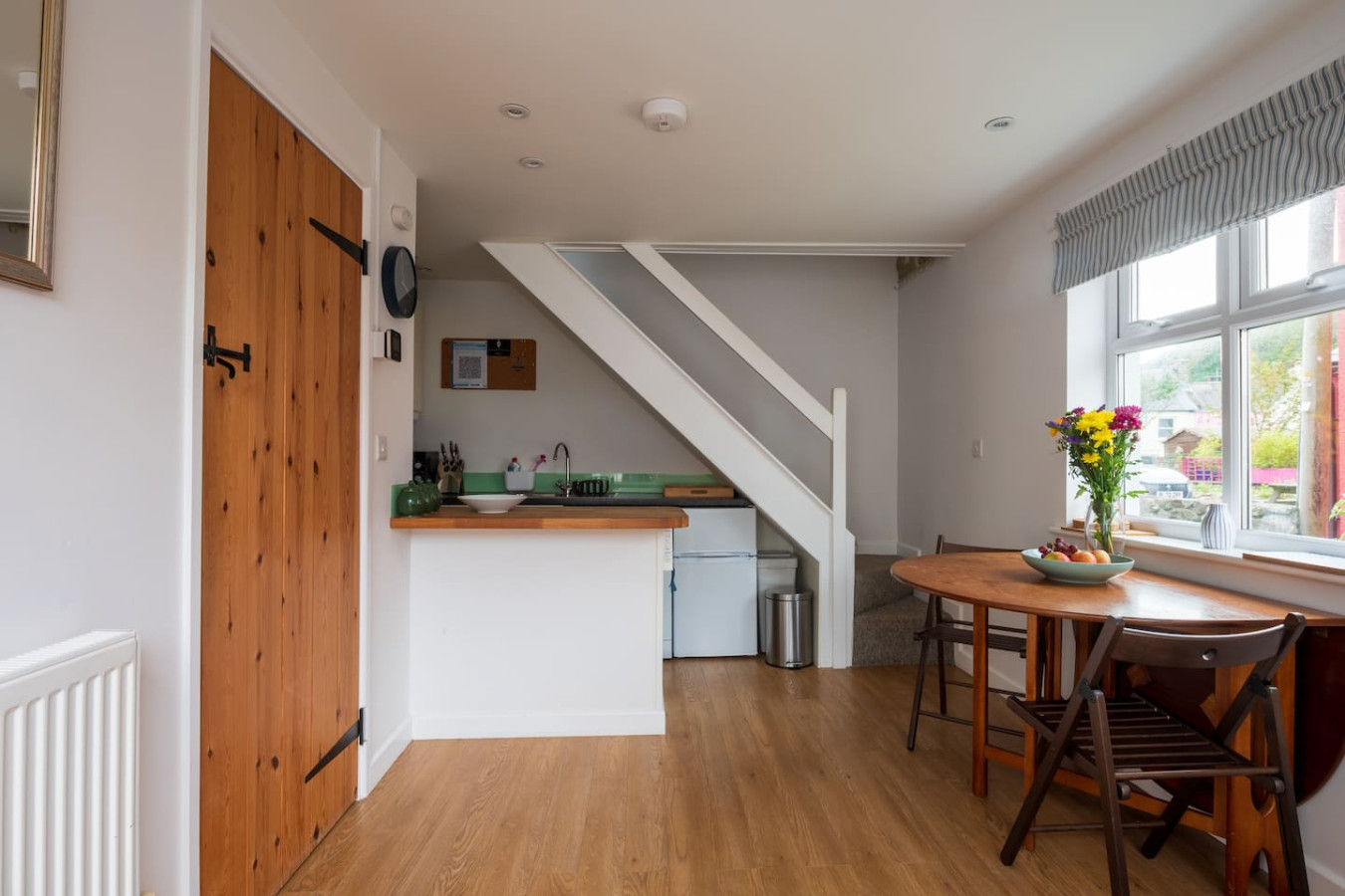 riverside-bothy-in-heart-of-scenic-harbour-village/