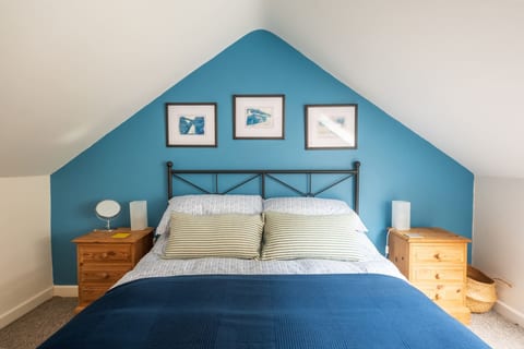 Riverside Bothy In Heart of Scenic Harbour Village