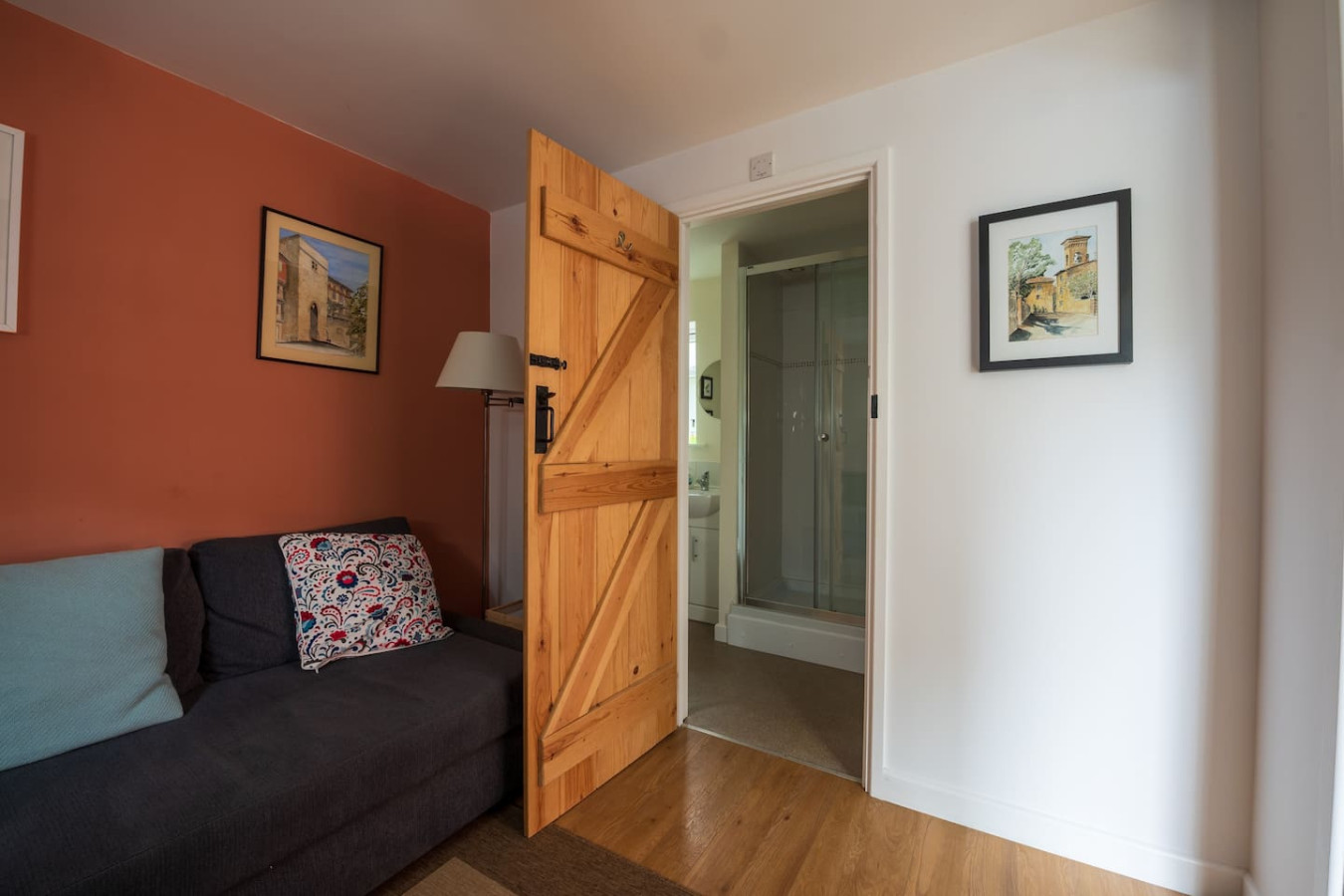 riverside-bothy-in-heart-of-scenic-harbour-village/