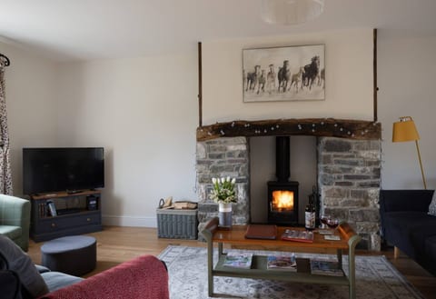 Family Country Cottage with Stunning Mountain View