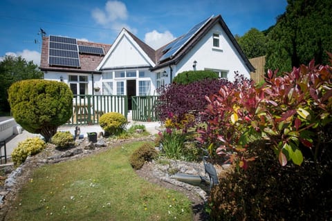 Family Beach House | 200m to Sea | 10min to Centre