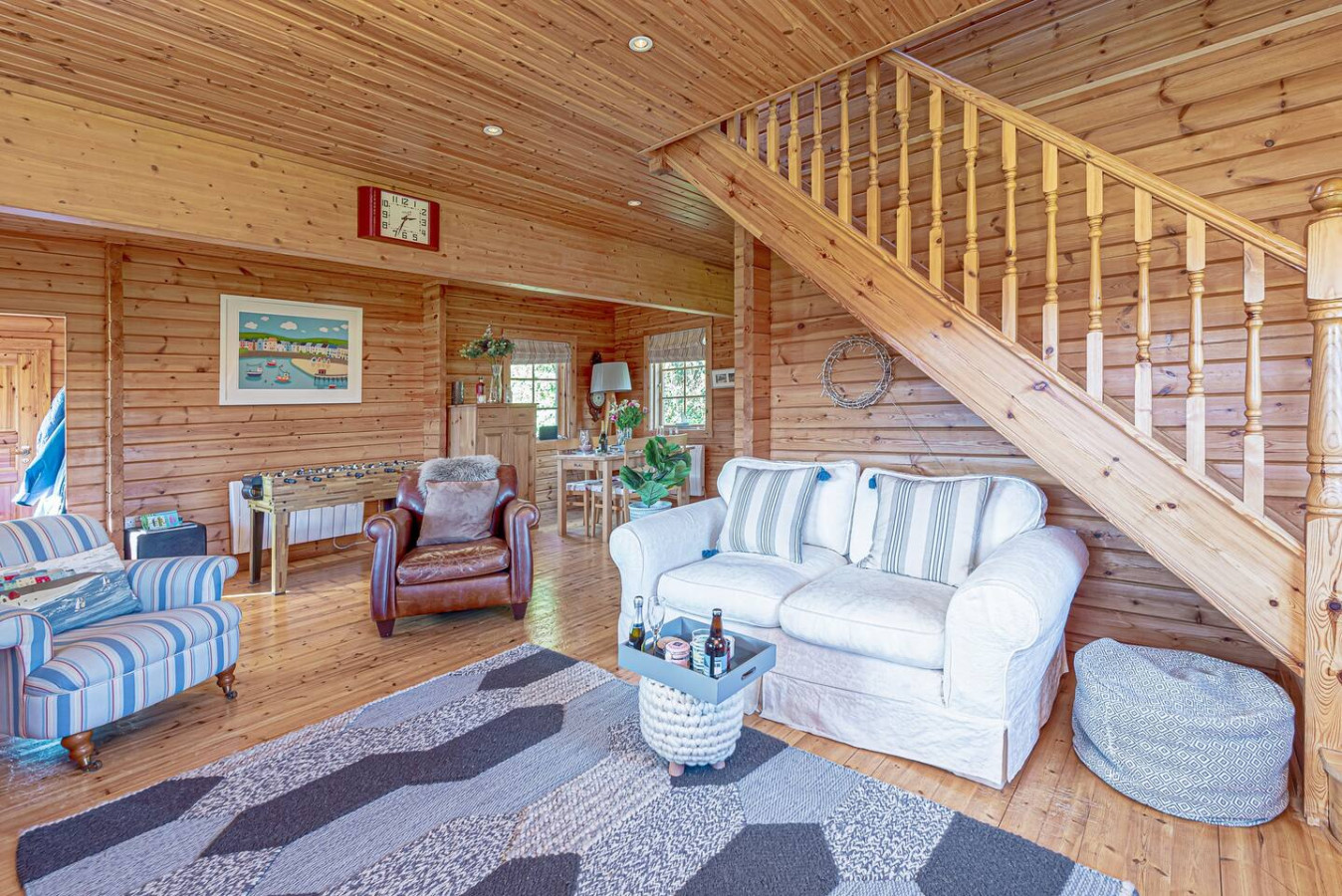 Scandi Cabin in Heart of Anglesey with Parking