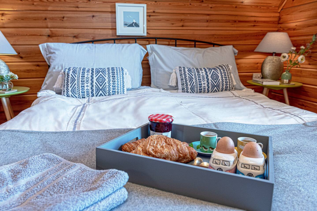 Scandi Cabin in Heart of Anglesey with Parking