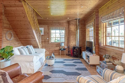 Quiet Anglesey Cabin | Wood Burner | Parking