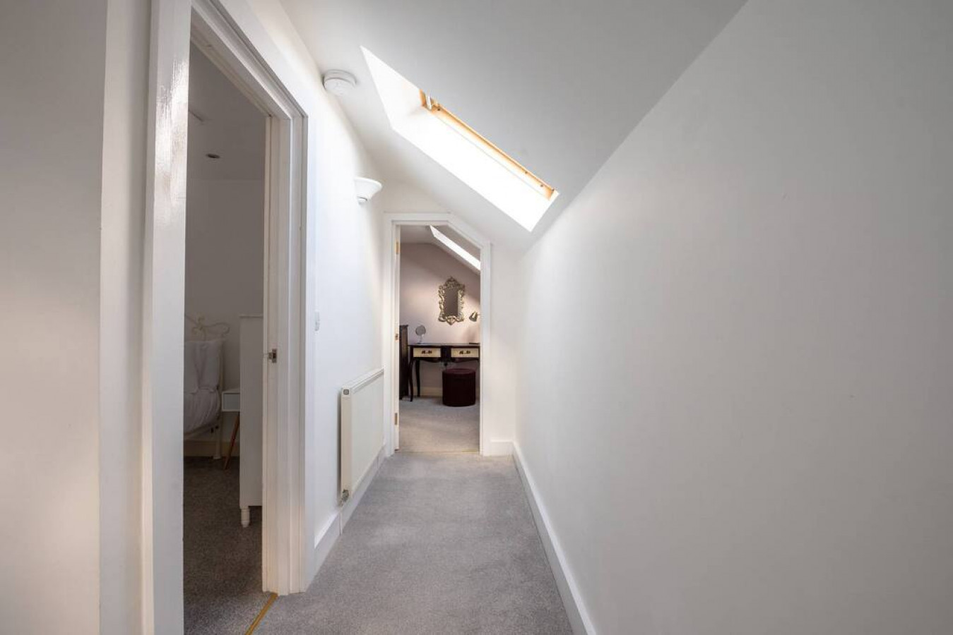 No.64 Narberth · Stylish & Spacious Apartment in Heart of Narberth