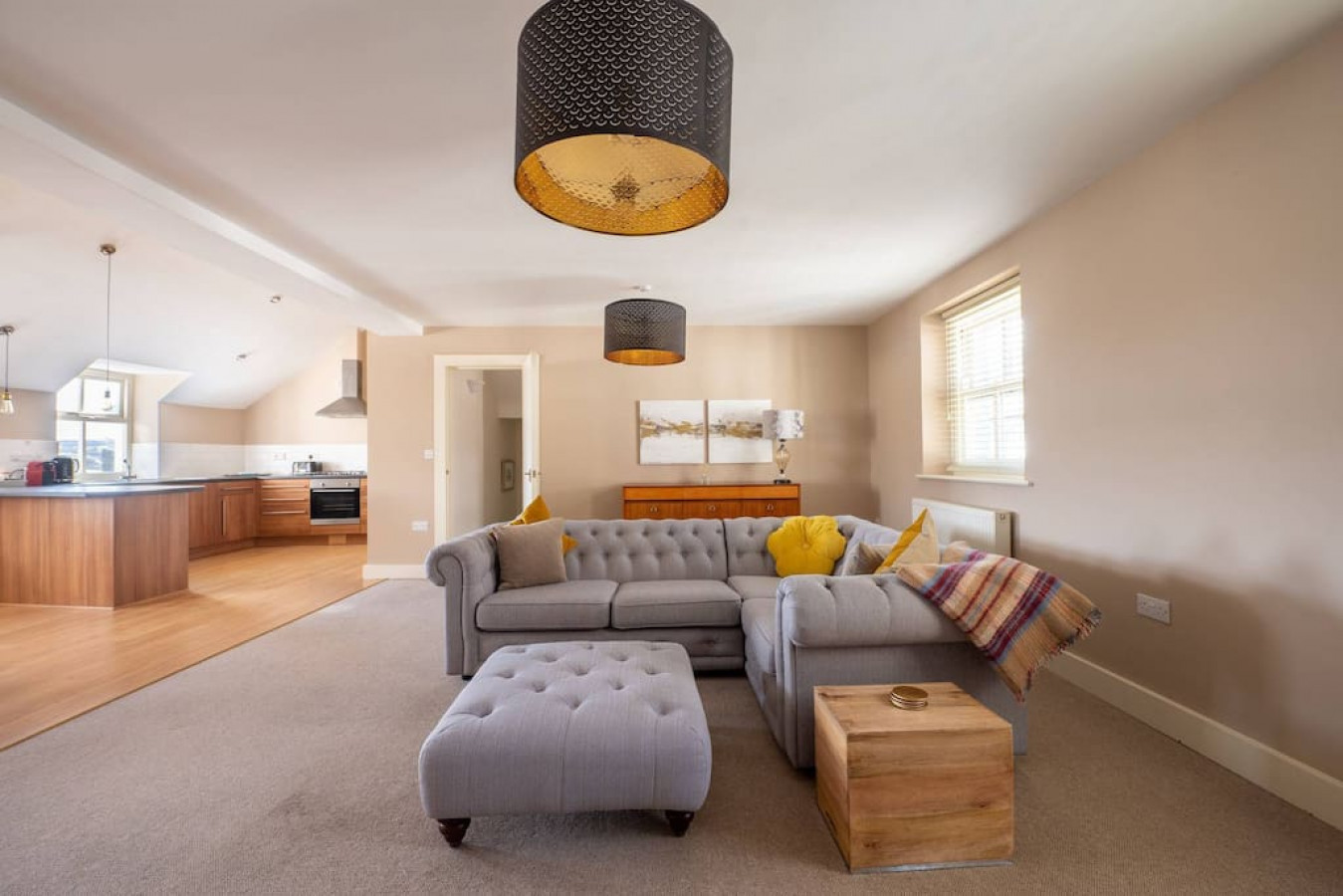 No.64 Narberth · Stylish & Spacious Apartment in Heart of Narberth