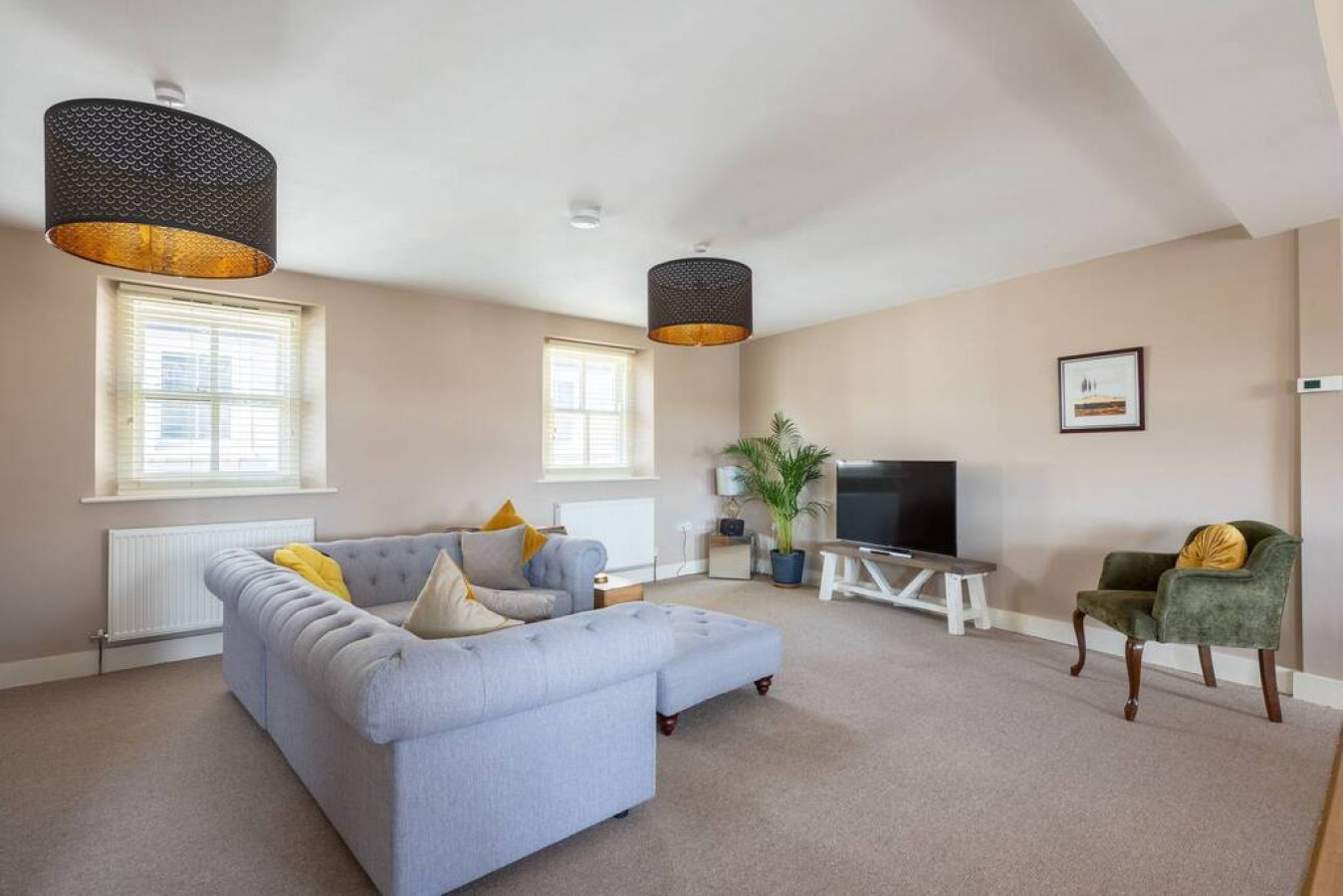 No.64 Narberth · Stylish & Spacious Apartment in Heart of Narberth