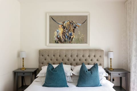 The Cow Shed—Luxury Barn Moments From Narberth