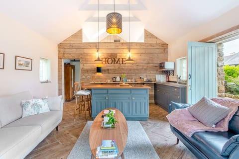 The Cow Shed—Luxury Barn Moments From Narberth