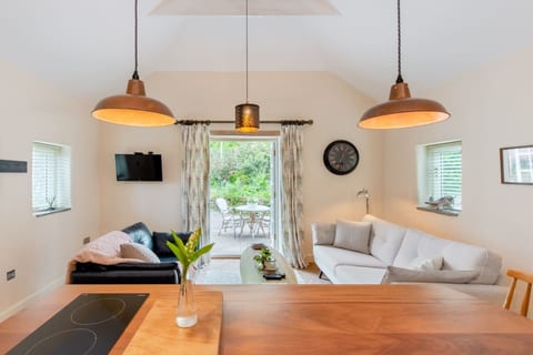 The Cow Shed—Luxury Barn Moments From Narberth