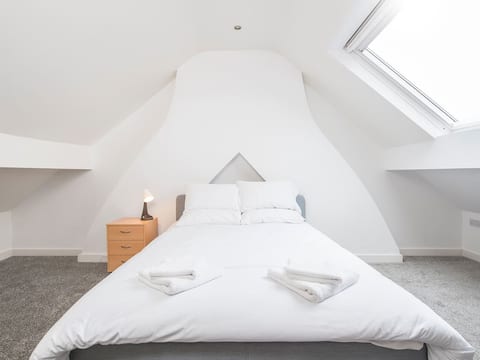 Spacious Pontcanna House | Garden | Sleeps 8