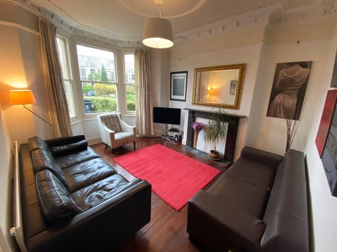 Spacious Pontcanna House | Garden | Sleeps 8