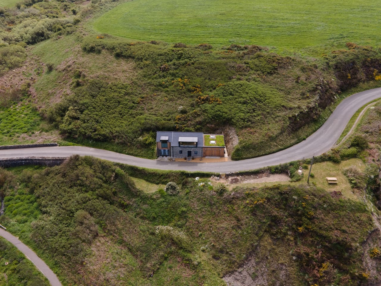 cliff-top-cottage-on-coast-path-wpanoramic-views/